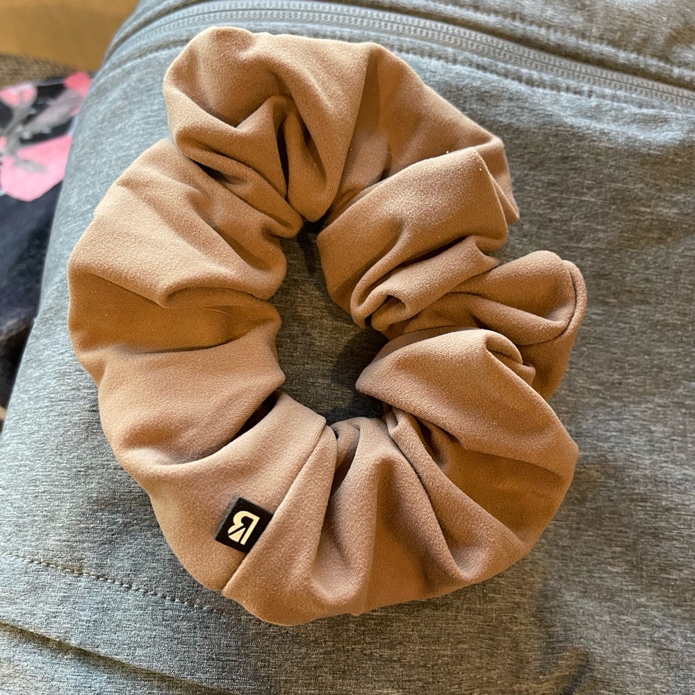 Buffbunny Scrunchie Cocoa